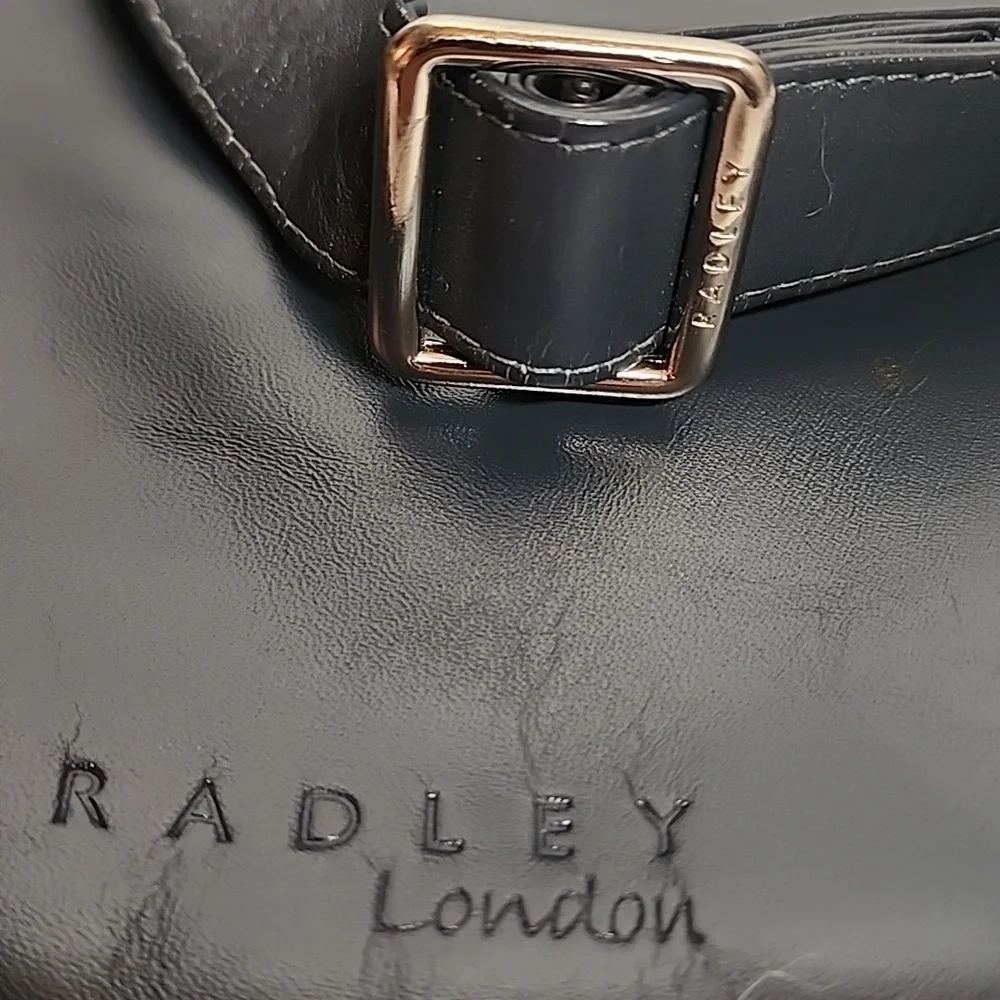 Radley London Elegant Minimalist Navy Blue Crossbody Messenger Saddle Bag Unisex